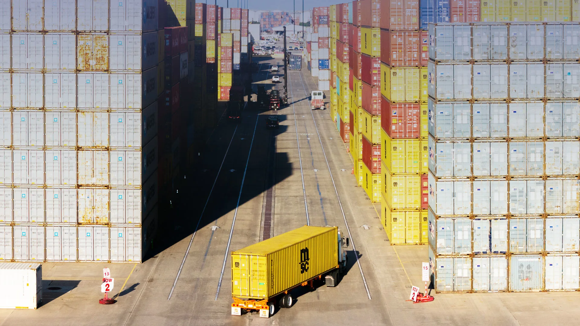 Longshoremen’s Fight Against Automation Confronts an AI Future